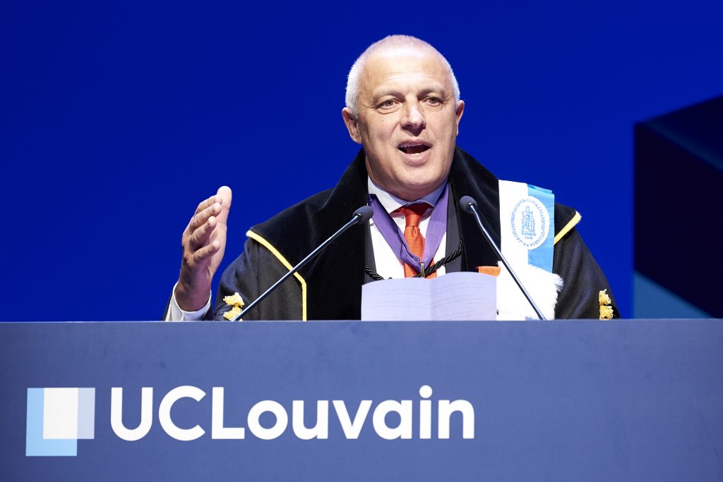 Il professor Nuccio Ordine riceve un dottorato honoris causa dall'Université catholique de Louvain