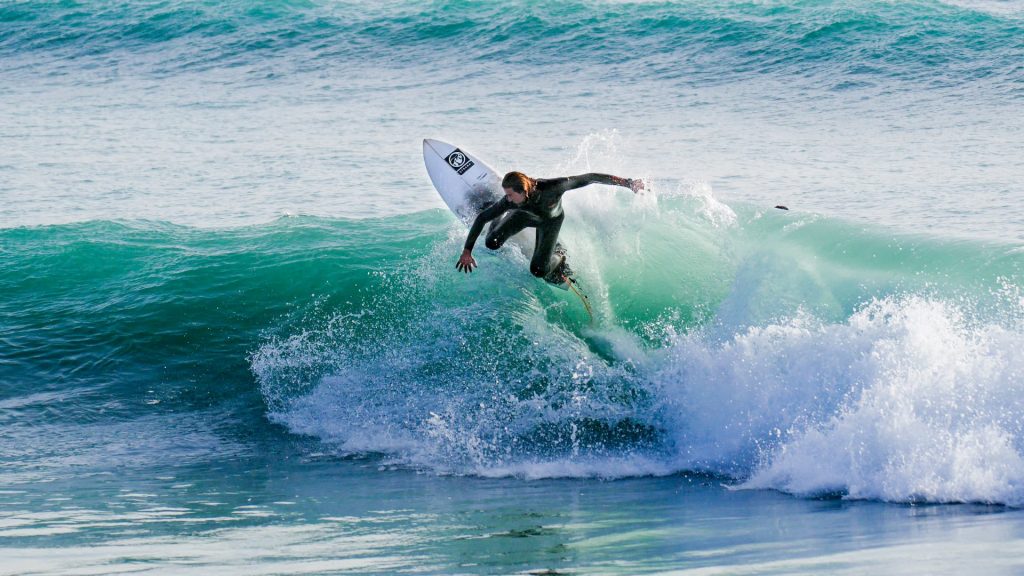 surf-calabria-la-grande-onda-del-turismo-ancora-da-cavalcare